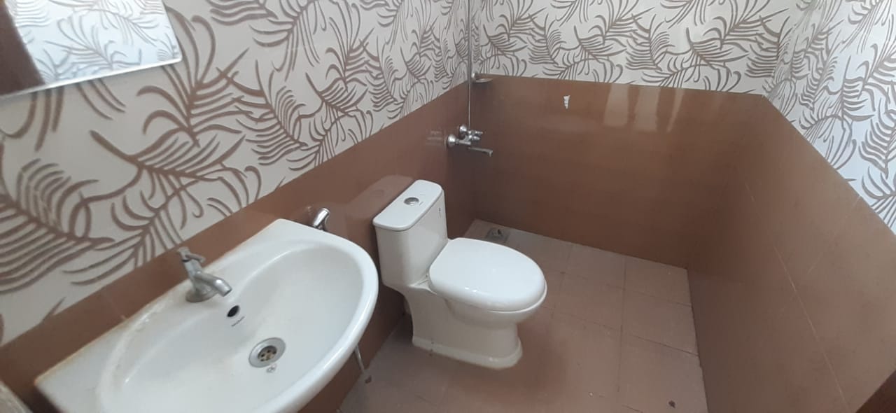 3BHK Semifurnished House1300sqft