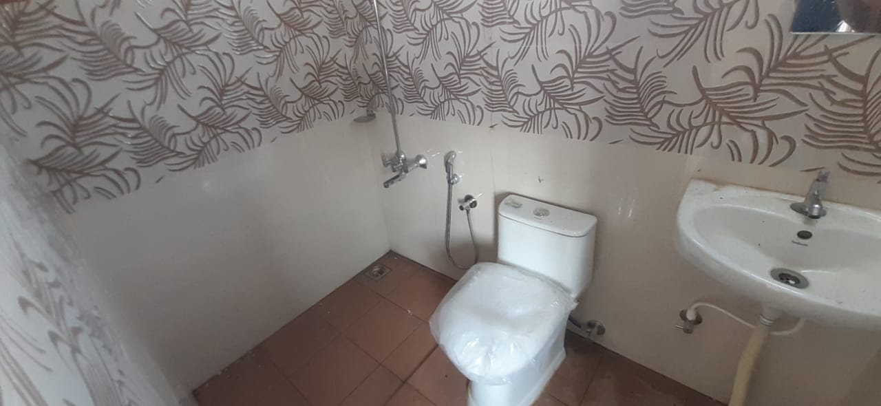 3BHK Semifurnished House1300sqft