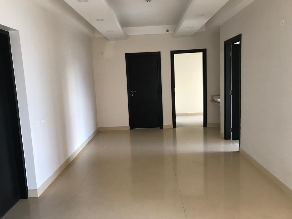 3BHK Semifurnished Flat in, 1300sqft