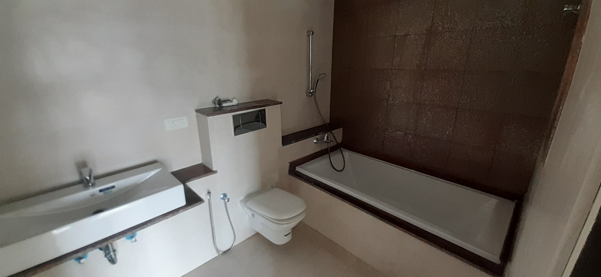 3BHK Semifurnished Flat in, 1300sqft