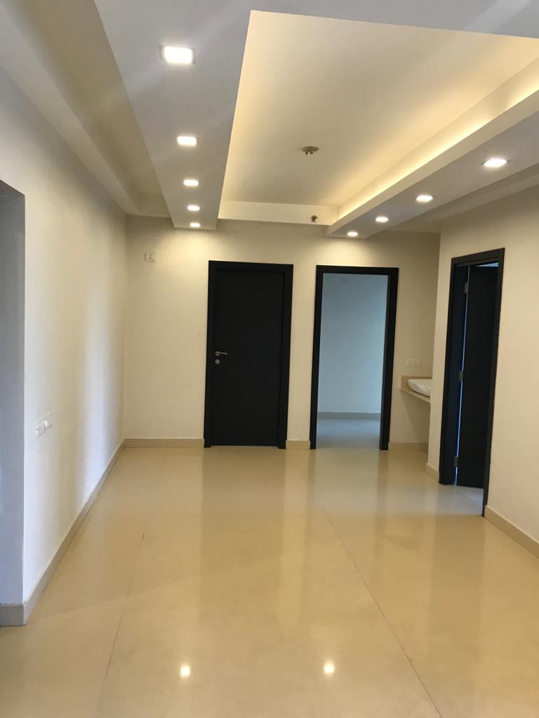 3BHK Semifurnished Flat in, 1300sqft