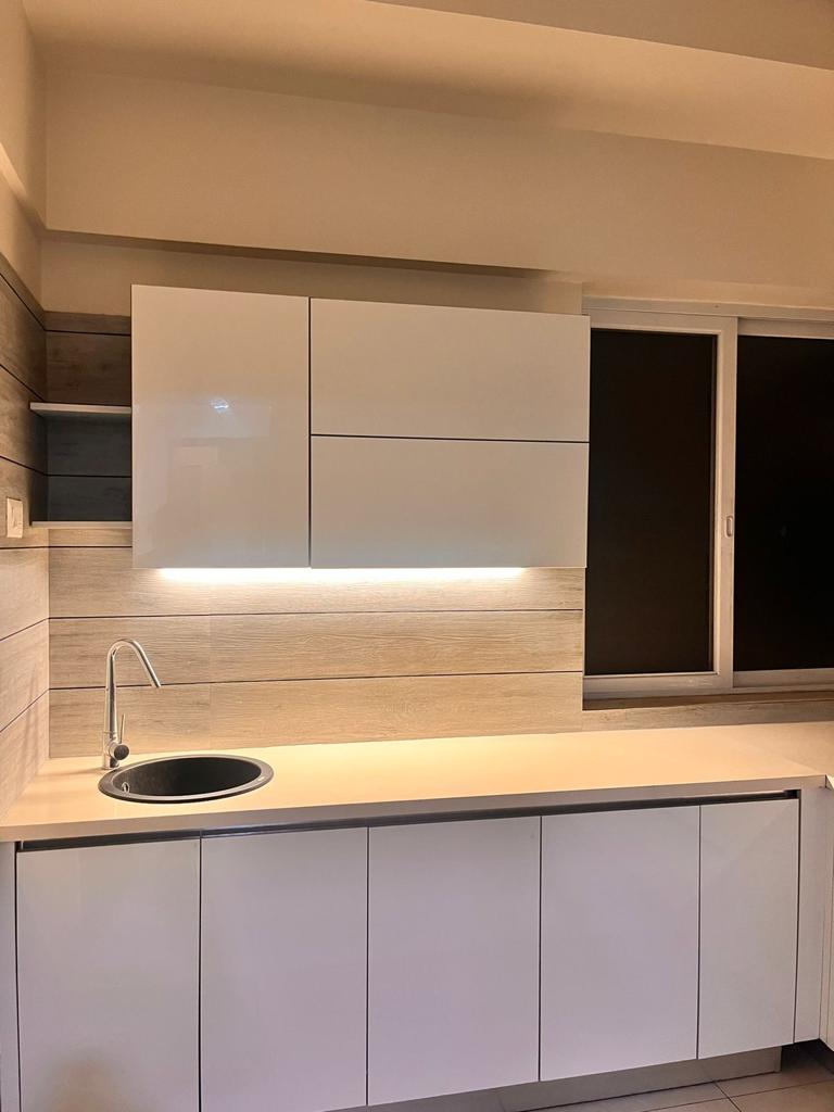 3BHK Fully Furnished Flat in Marine Drive, 2200sqft