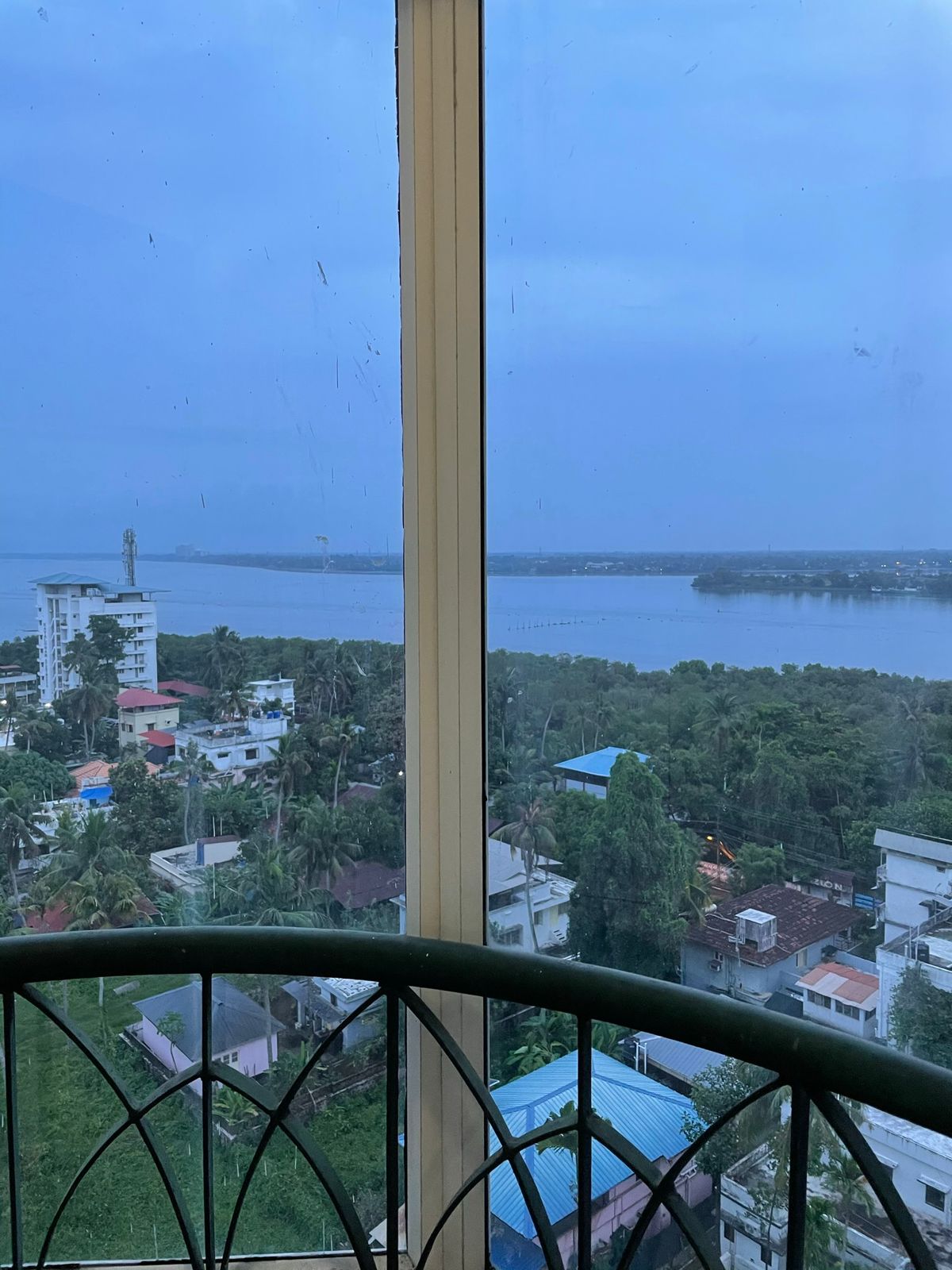 3BHK Fully Furnished Flat near Thevara,1480 sqft