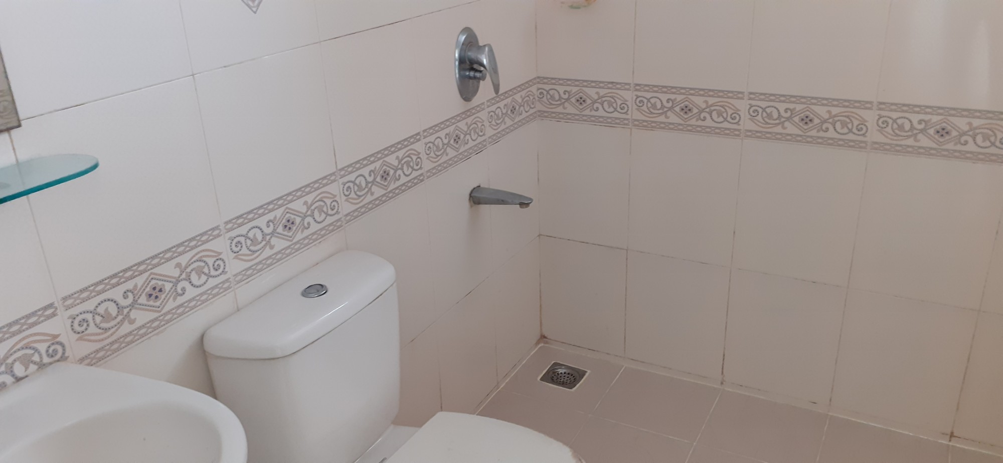 3BHK Semifurnished House  2000sqft