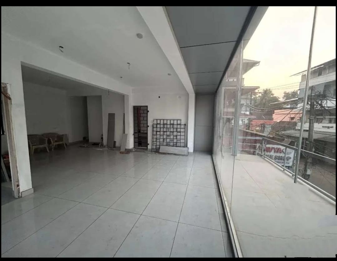 450 Sqft, Unfurnished Office Space for Rent in Marine Drive, Ernakulam