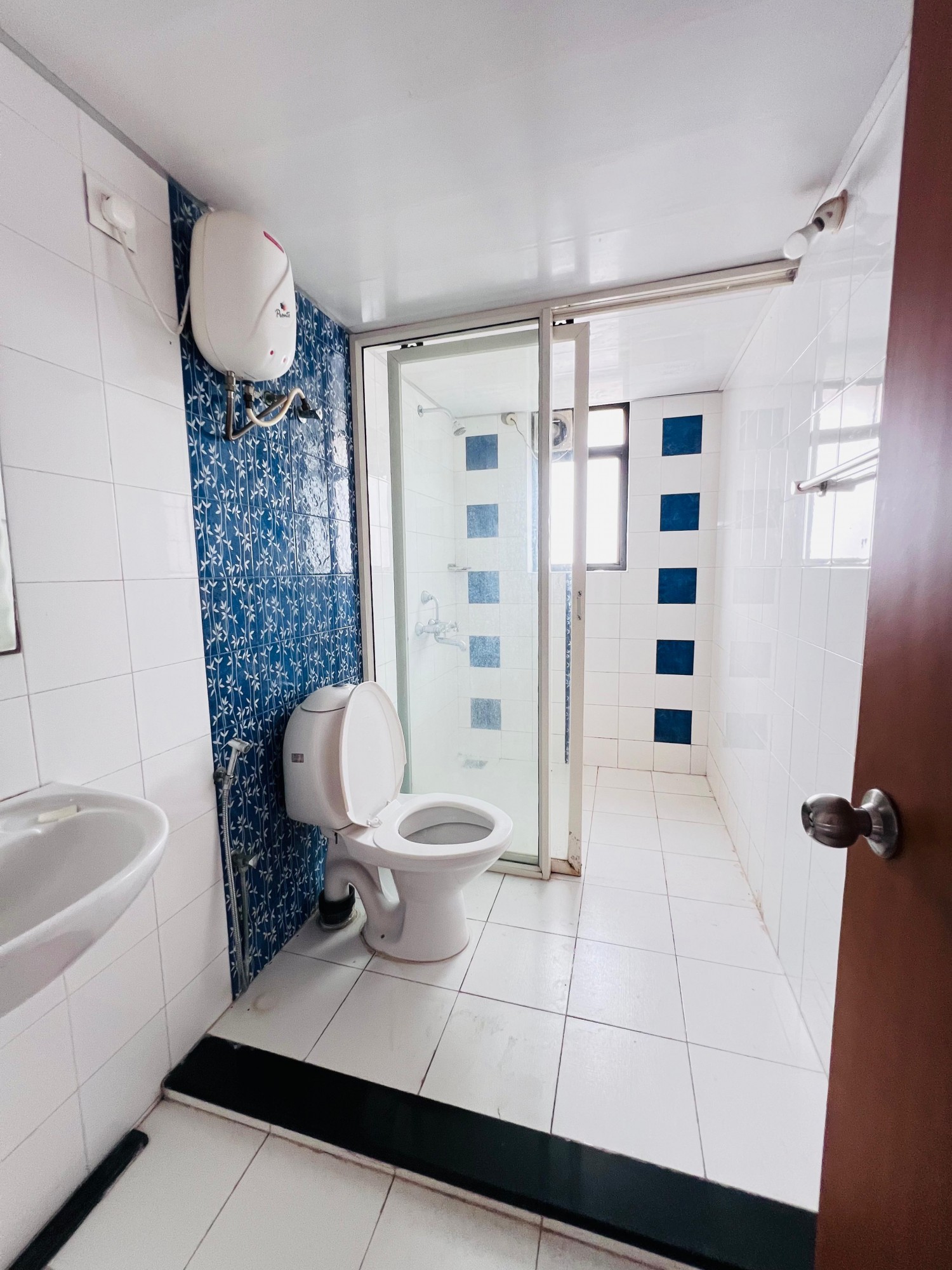 3500sqft 4BHK Semi Furnished Flat in Panampilly Nagar, Kochi