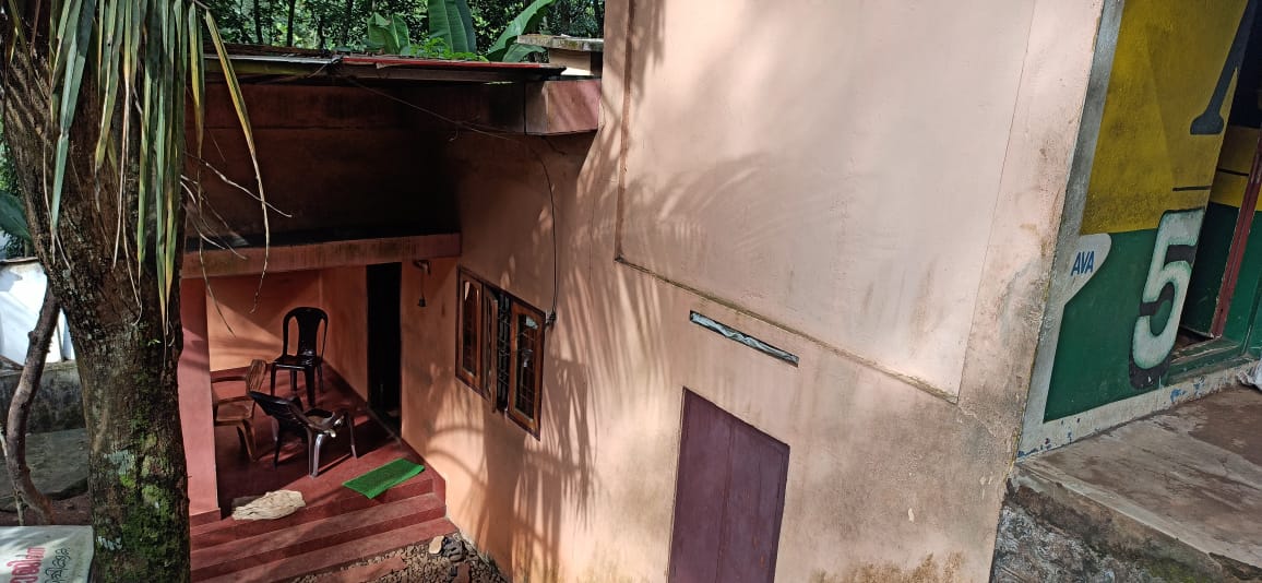 52 Cents of Land with an Old house