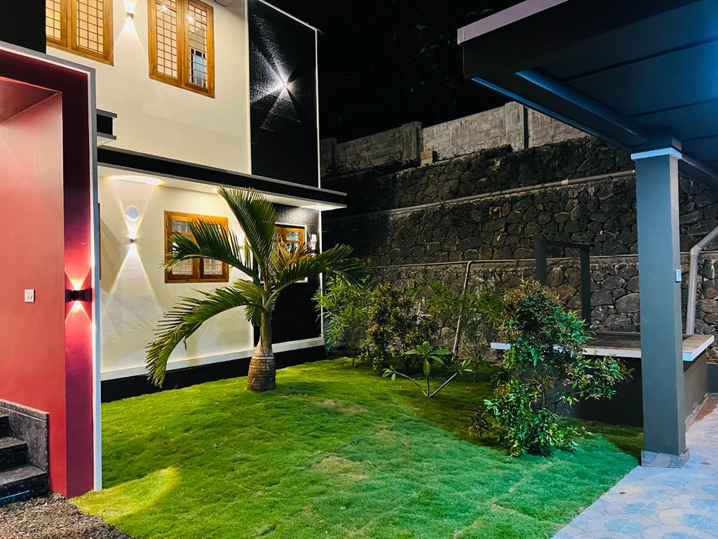 725 sqft, 2BHK Semifurnished flat near Infopark/ Thengode, Kakkanad