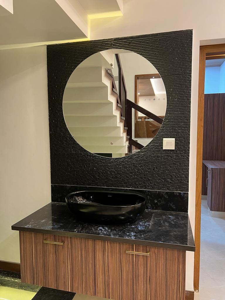 725 sqft, 2BHK Semifurnished flat near Infopark/ Thengode, Kakkanad