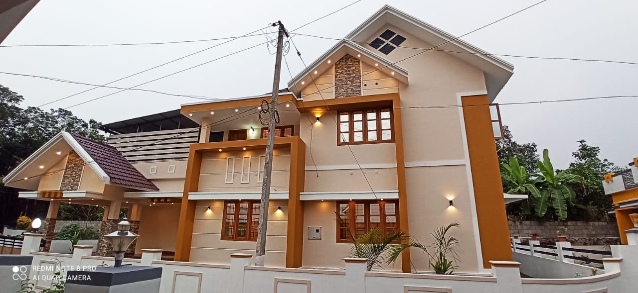 4BHK Semifurnished House 2200 sqft, Kakkanad - for sale in Millumpady, Kochi ( Ernakulam ), Kerala