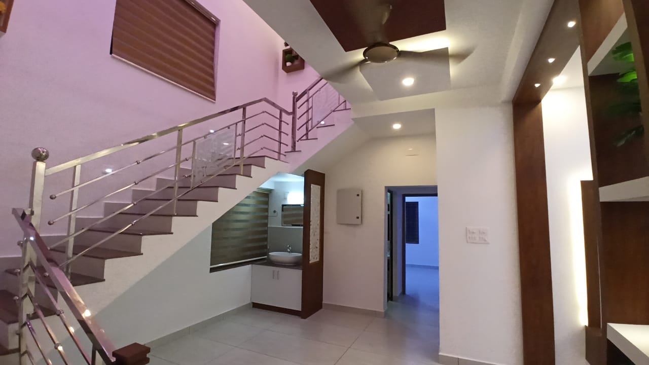 4BHK Semifurnished House 2200 sqft, Kakkanad