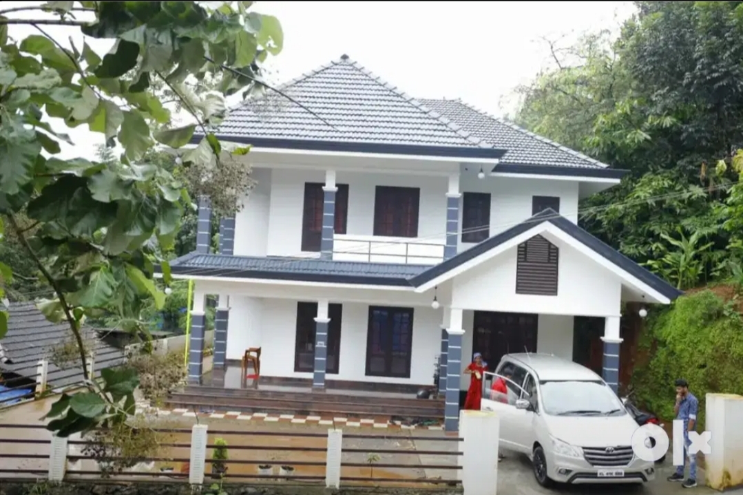 3BHK Semifurnished Flat in Kakkanad,1600 sqft