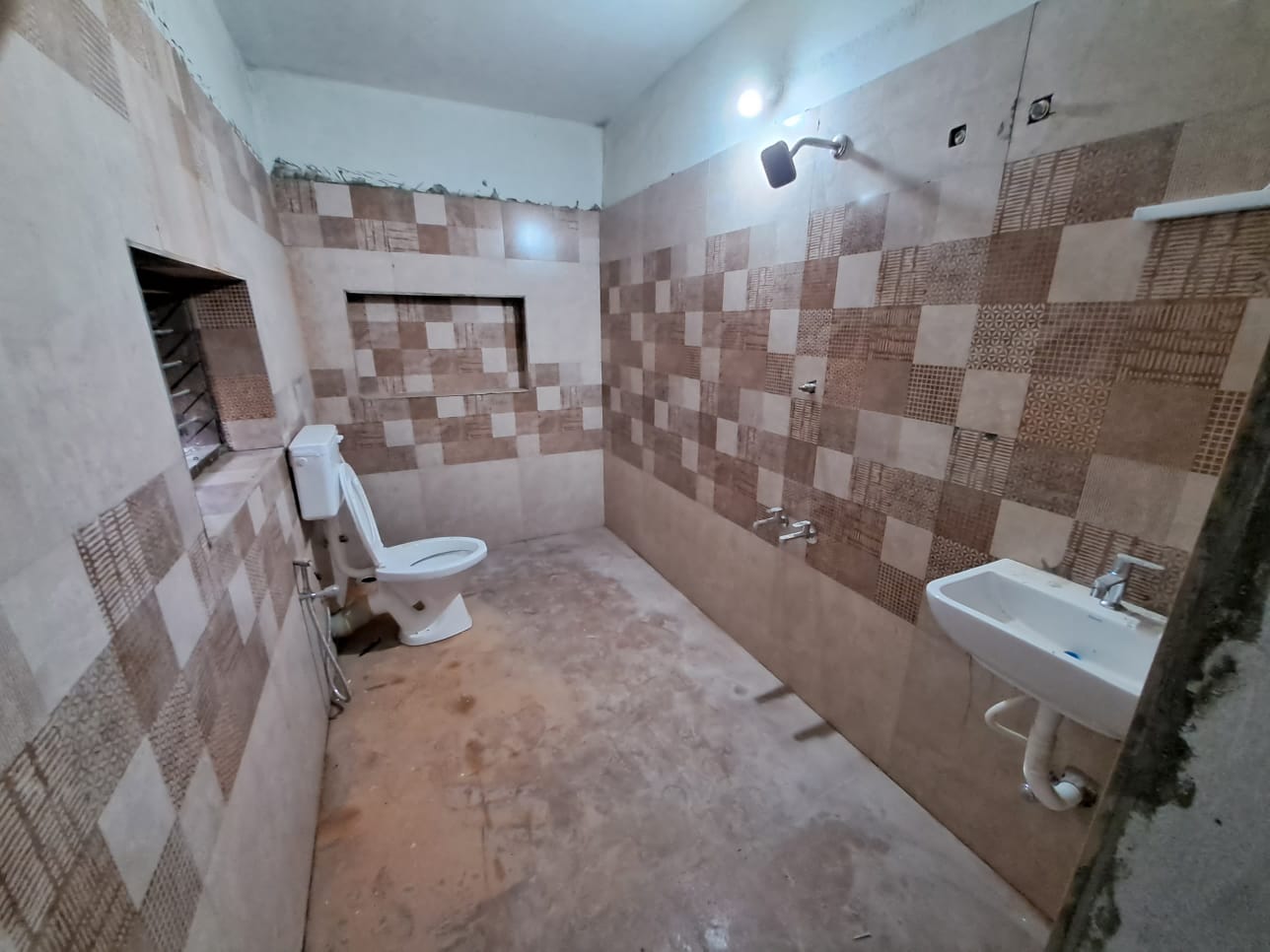 1750 Sqft Commercial space for rent