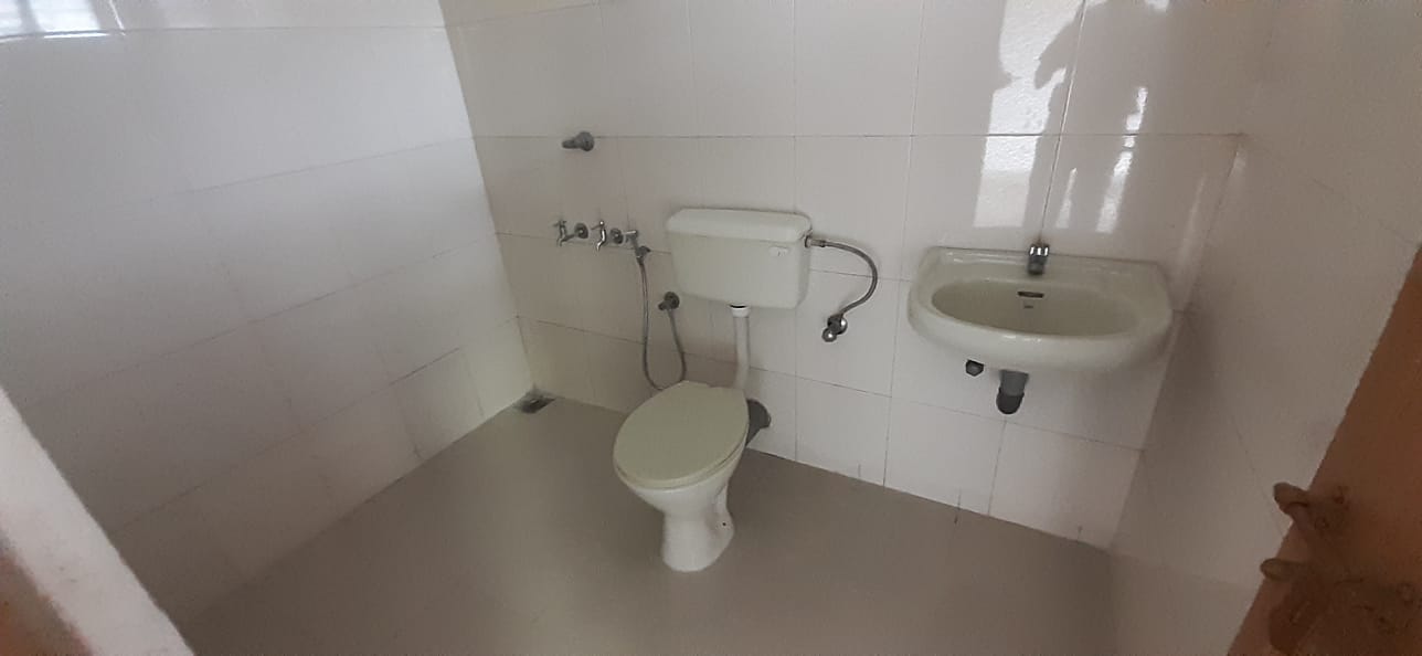 3 BHK Semi furnished Flat in Kadavanthra, 1400sqft