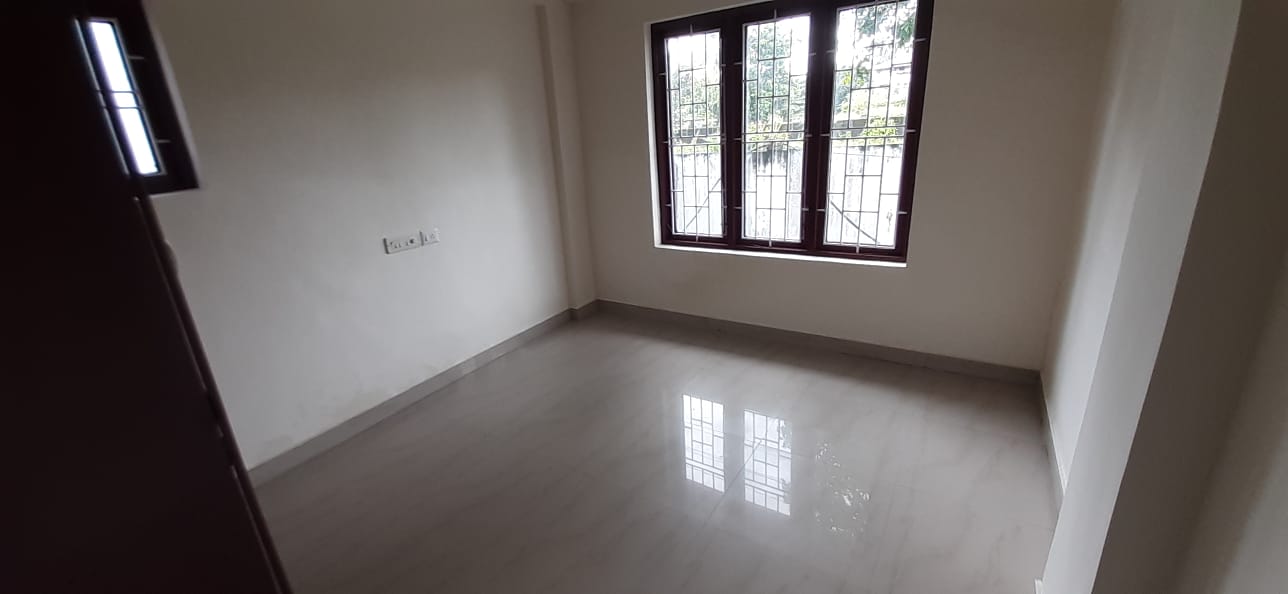 3 BHK Semi furnished Flat in Kadavanthra, 1400sqft