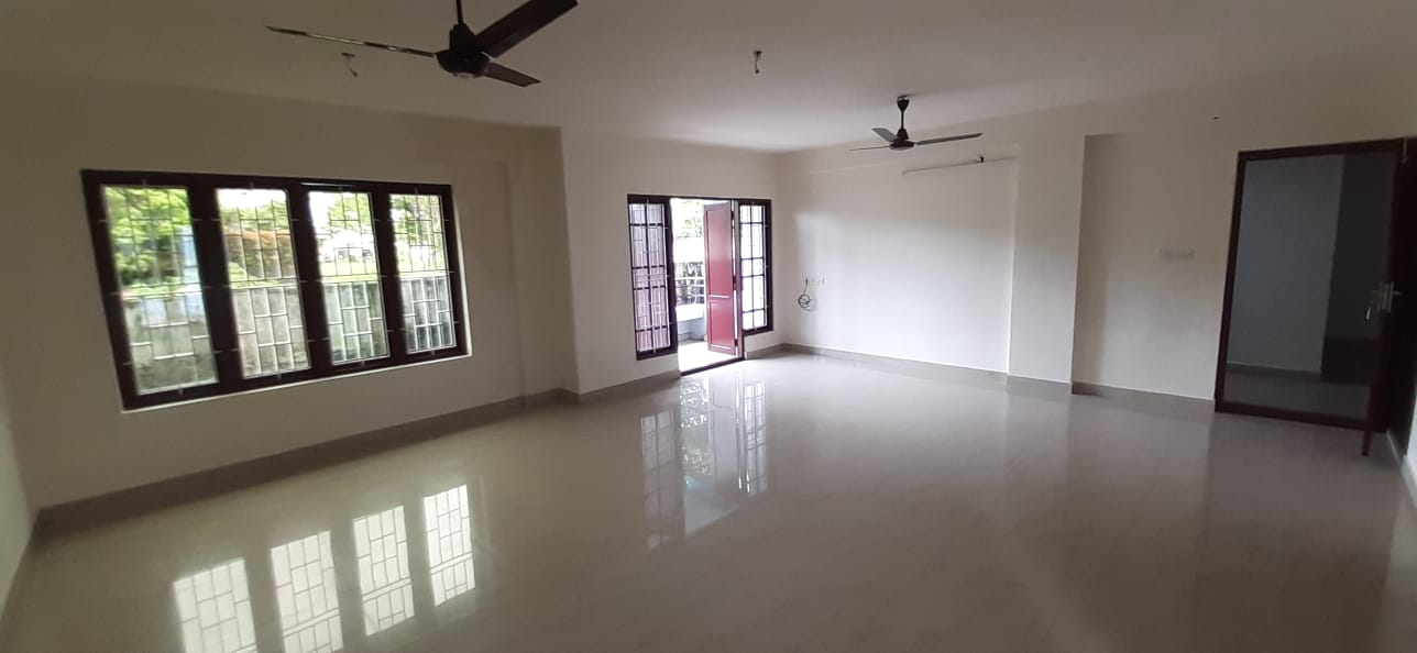 3 BHK Semi furnished Flat in Kadavanthra, 1400sqft