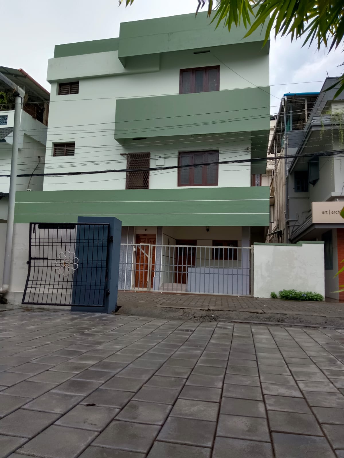 2800sqft Commercial Building