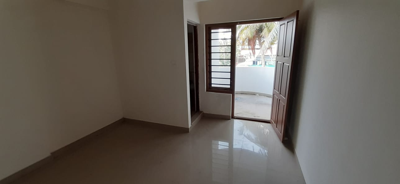 5.700 cents of Semi Commercial House plot in Kadavanthra