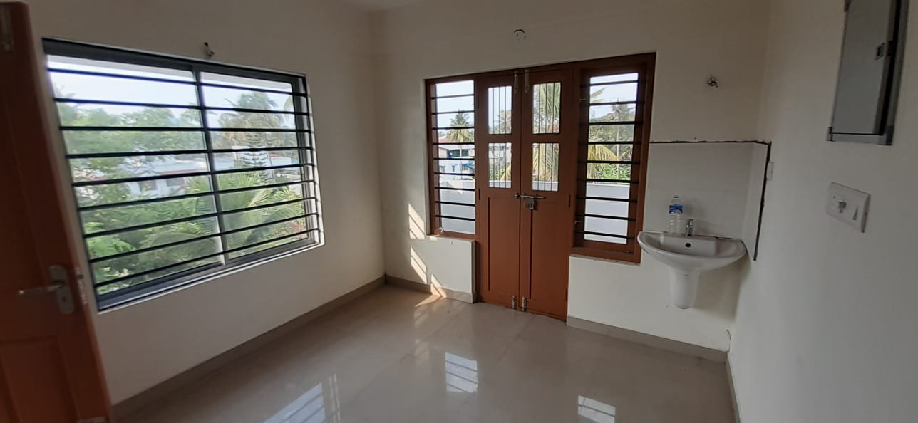 5.700 cents of Semi Commercial House plot in Kadavanthra