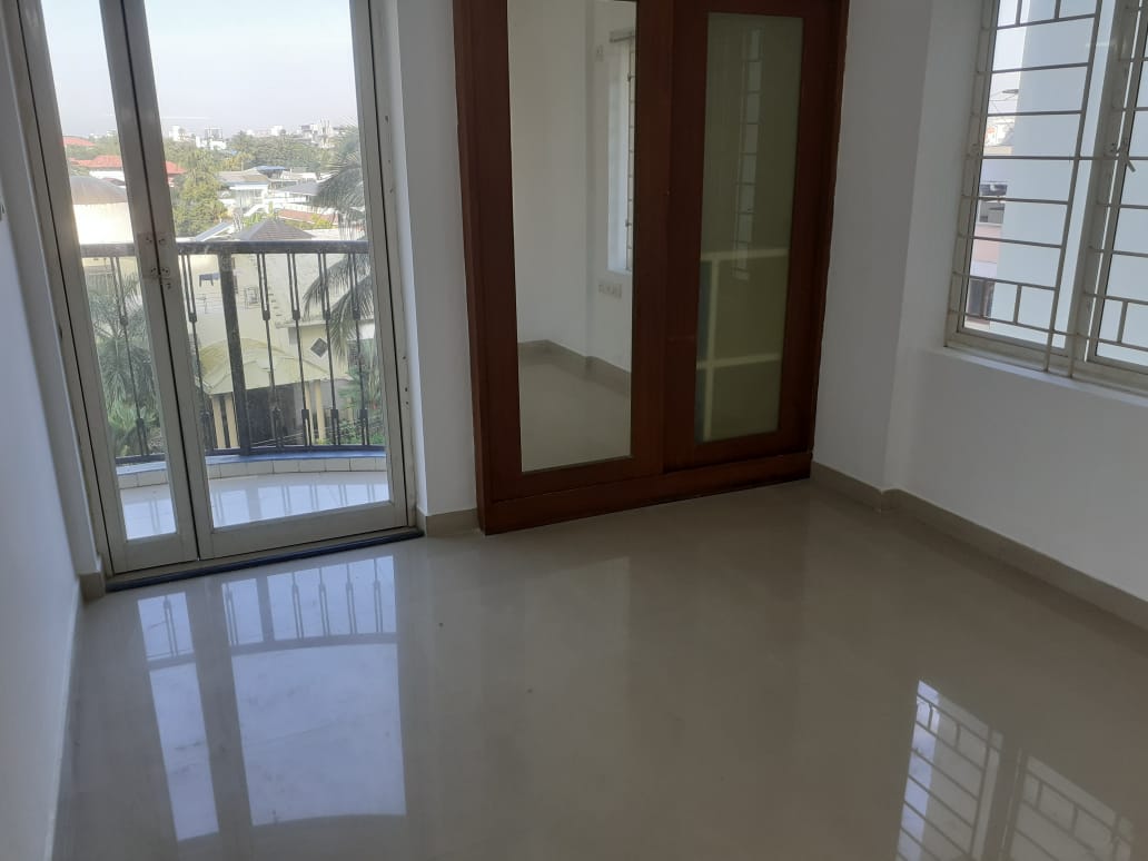 2BHK Semifurnished Flat in Kadavanthra, 1180sqft - for sale in Kumaranasan Nagar, Kochi ( Ernakulam ), Kerala