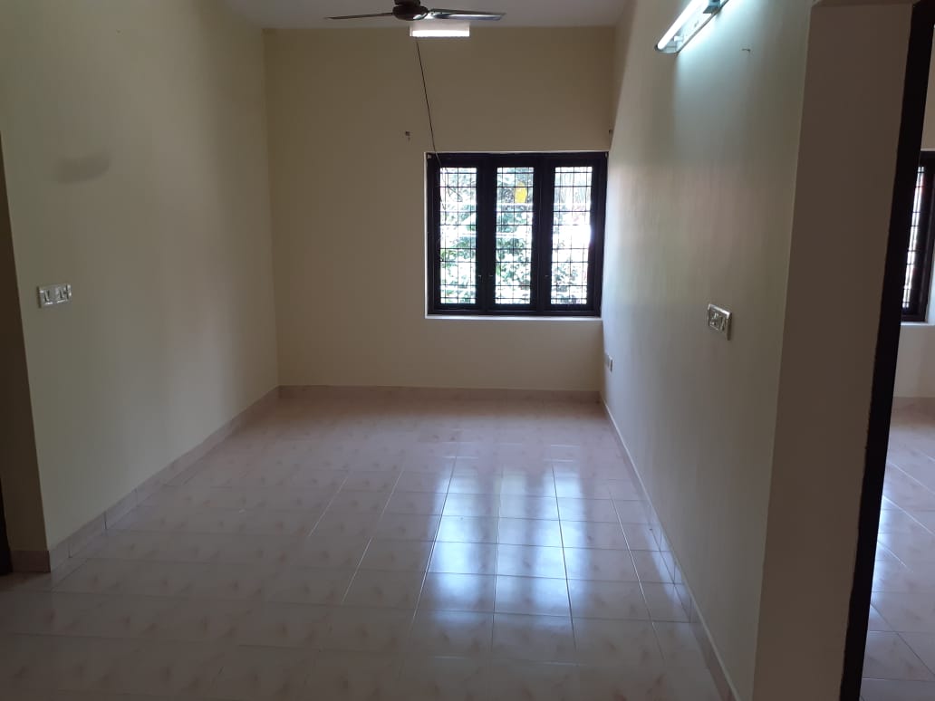 10 cents of Residential Land in Kundanoor, Maradu - for sale in Kundannoor, Kochi ( Ernakulam ), Kerala