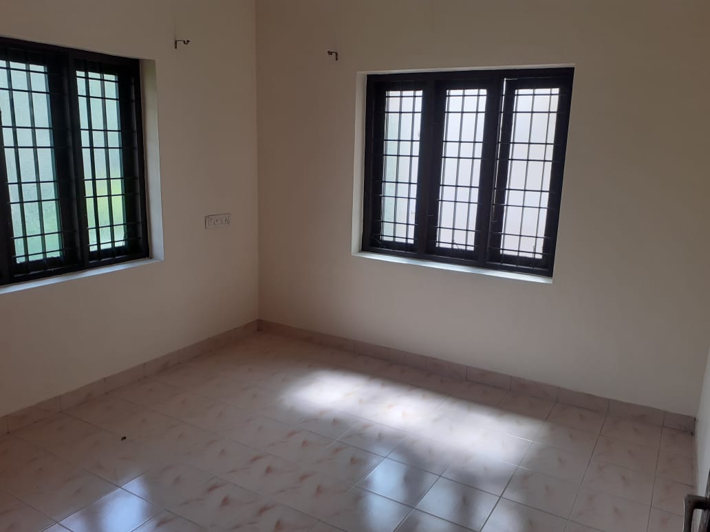 10 cents of Residential Land in Kundanoor, Maradu