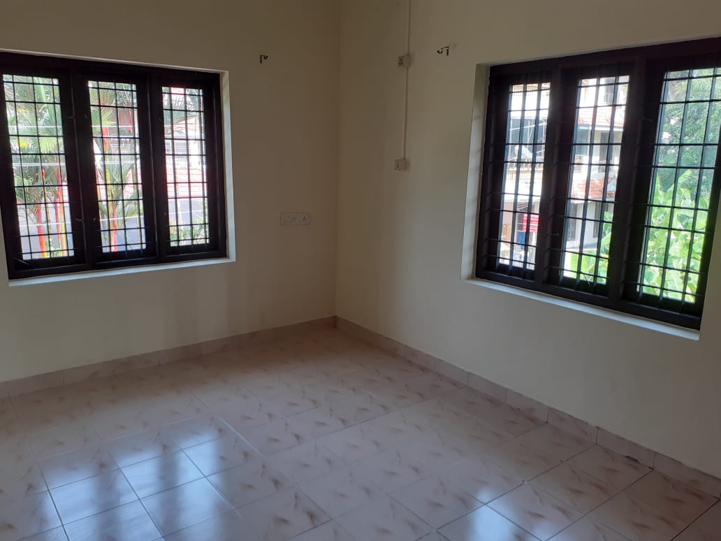 10 cents of Residential Land in Kundanoor, Maradu