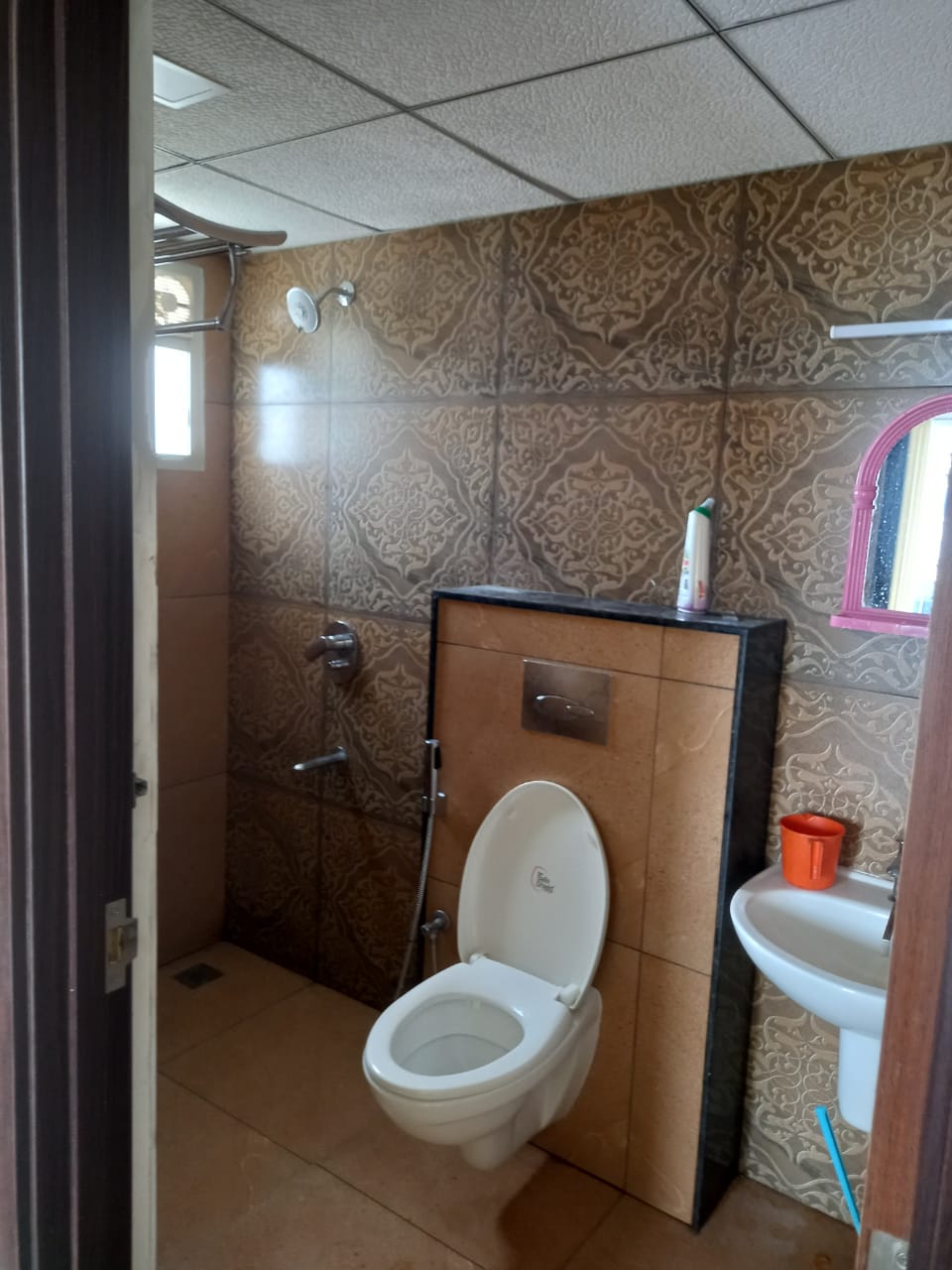 4BHK Semifurnished house 2000sqft near Petta, Tripunithra