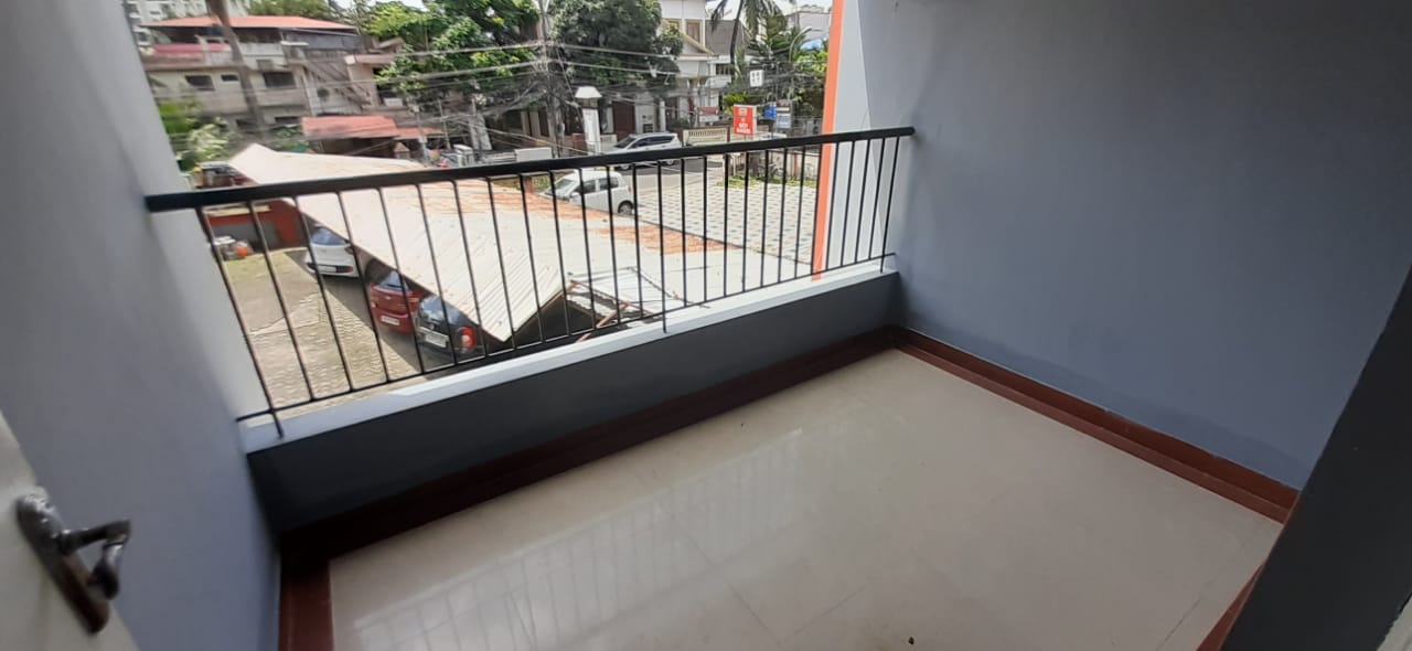 2BHK + Study Semifurnished Flat in North Janatha, Palarivattom, 1180sqft