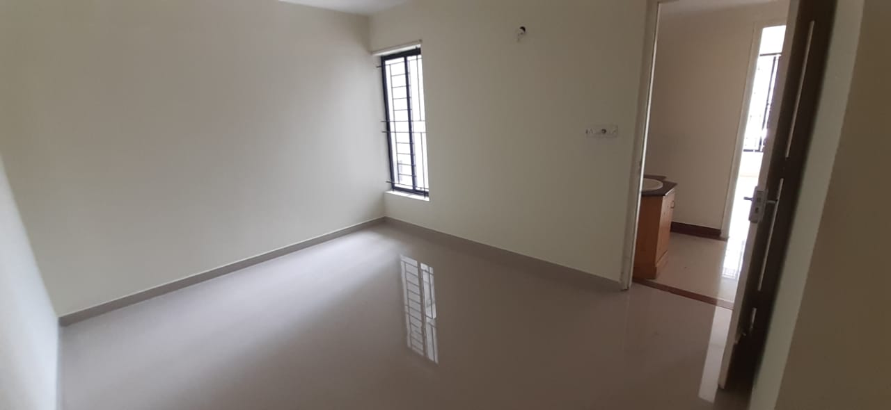 2BHK + Study Semifurnished Flat in North Janatha, Palarivattom, 1180sqft