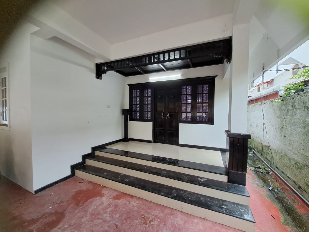3BHK Semifurnished Apartment1450sqft