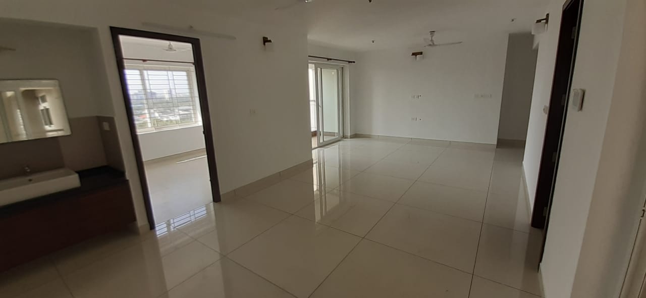 Semifurnished  House with 3cent 1684 sqft in Eroor, Tripunithra