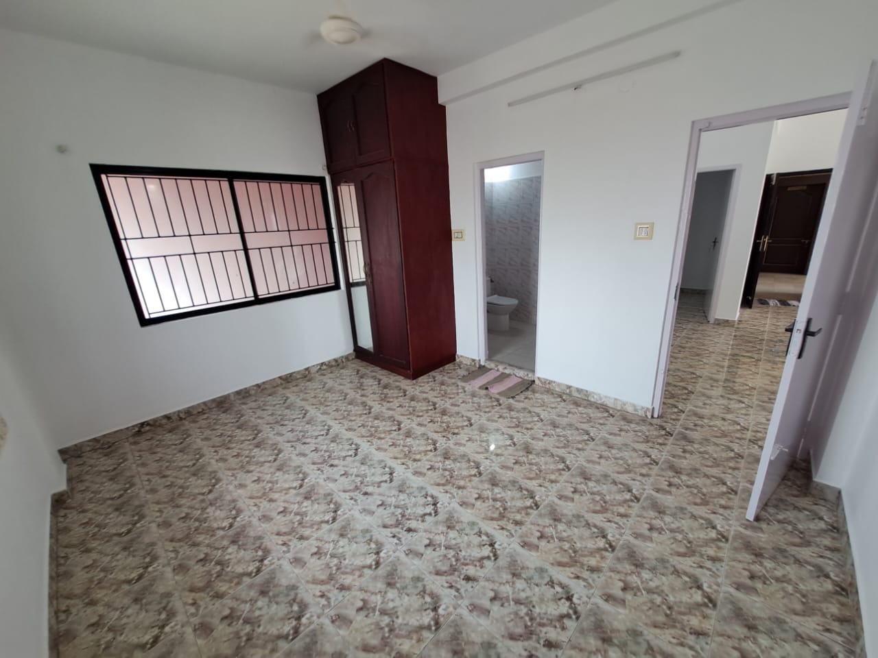 3BHK Semifurnished Flat in Kadavanthra, 1450 sqft
