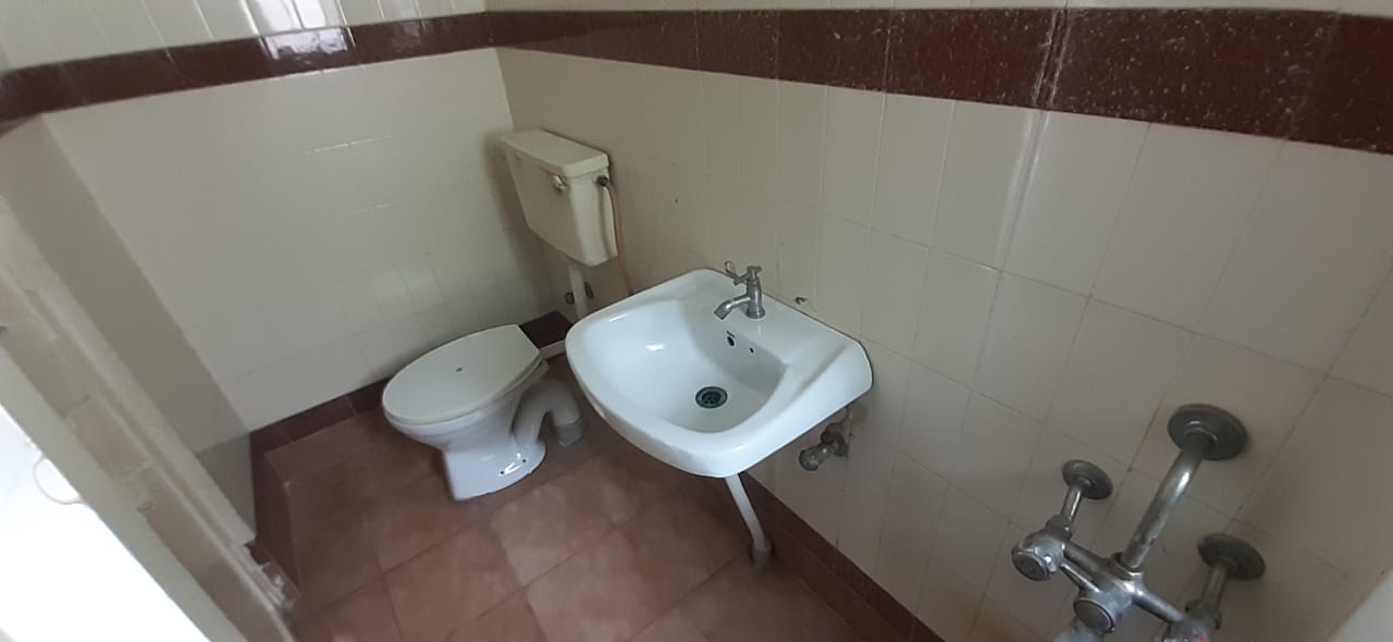 1632Sqft, 3 BHK Semifurnished House
