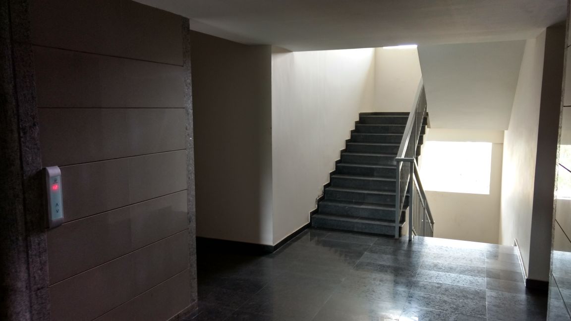 3BHK Semifurnished Posh Flat in Kadavanthra