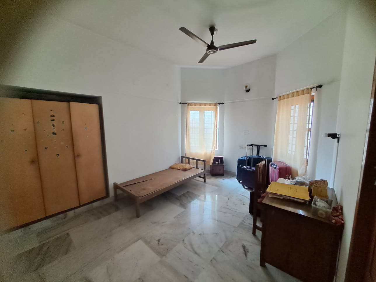4 BHK Semifurnished House3100sqft