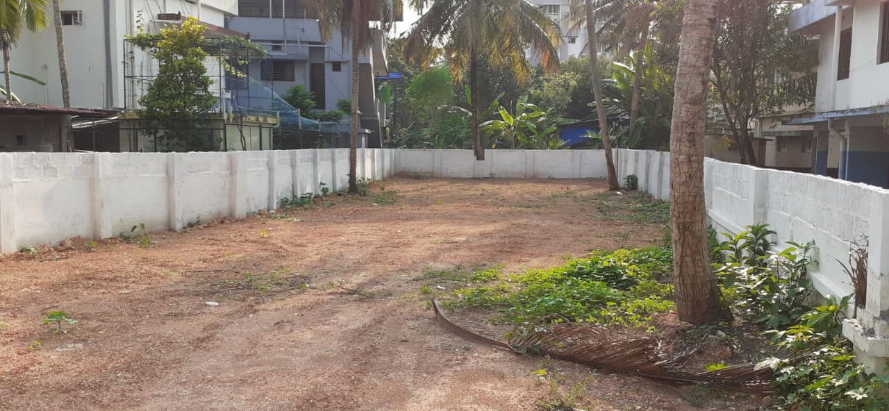 5BHK Semifurnished house