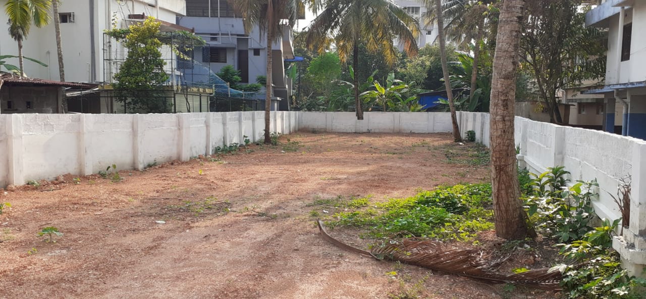 5BHK Semifurnished house