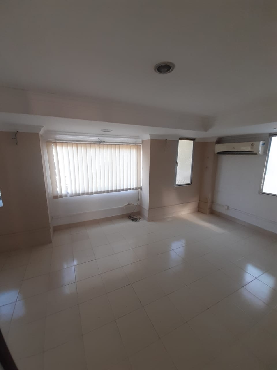 900sqft Office Space for rent - for sale in Panampilly Nagar, Kochi ( Ernakulam ), Kerala