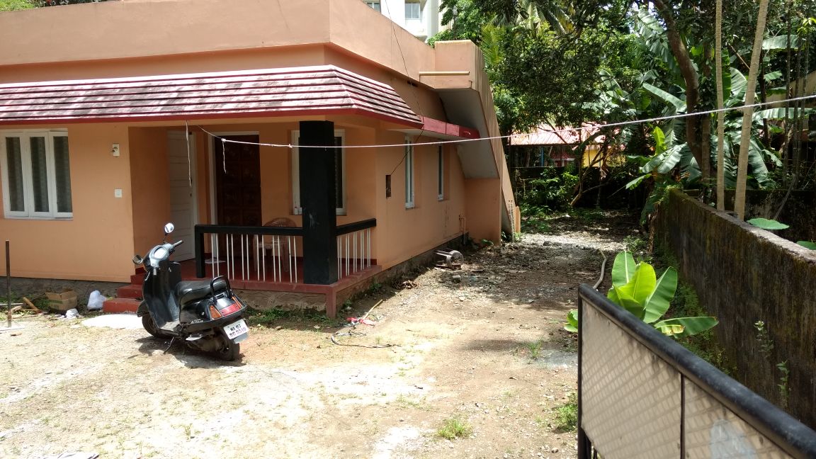 10 Cents of land with Old house