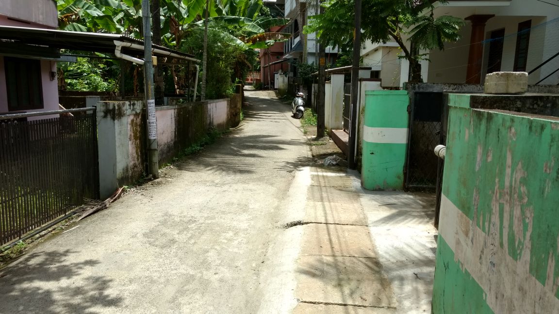10 Cents of land with Old house