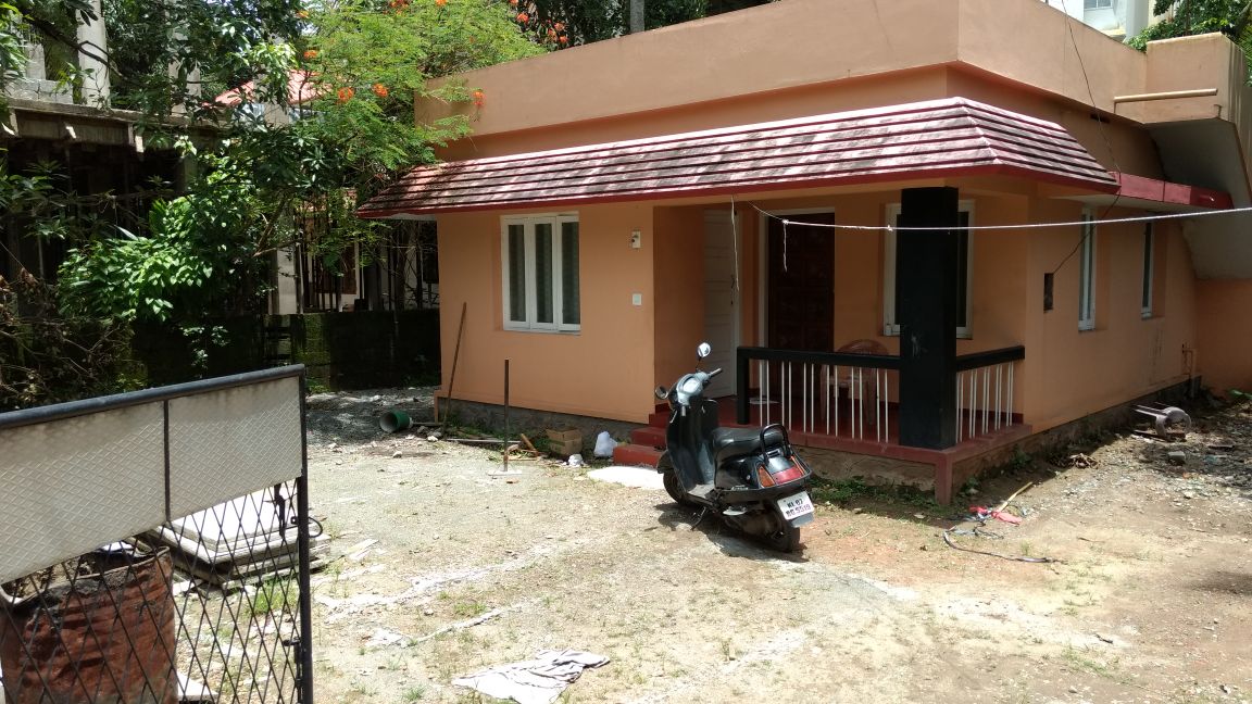 10 Cents of land with Old house