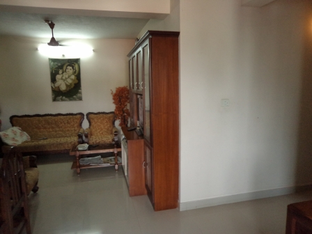1365 sqft 3BHK semifurnished flat at kadavanthra