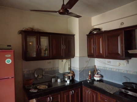 1365 sqft 3BHK semifurnished flat at kadavanthra
