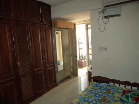 1365 sqft 3BHK semifurnished flat at kadavanthra