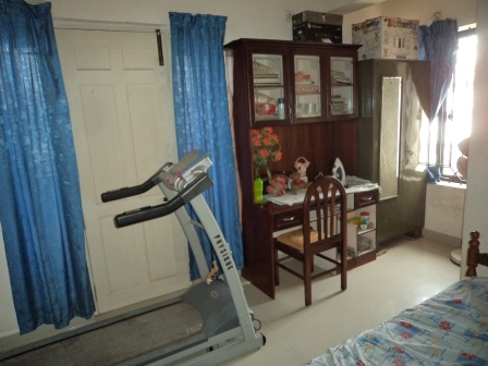 1365 sqft 3BHK semifurnished flat at kadavanthra