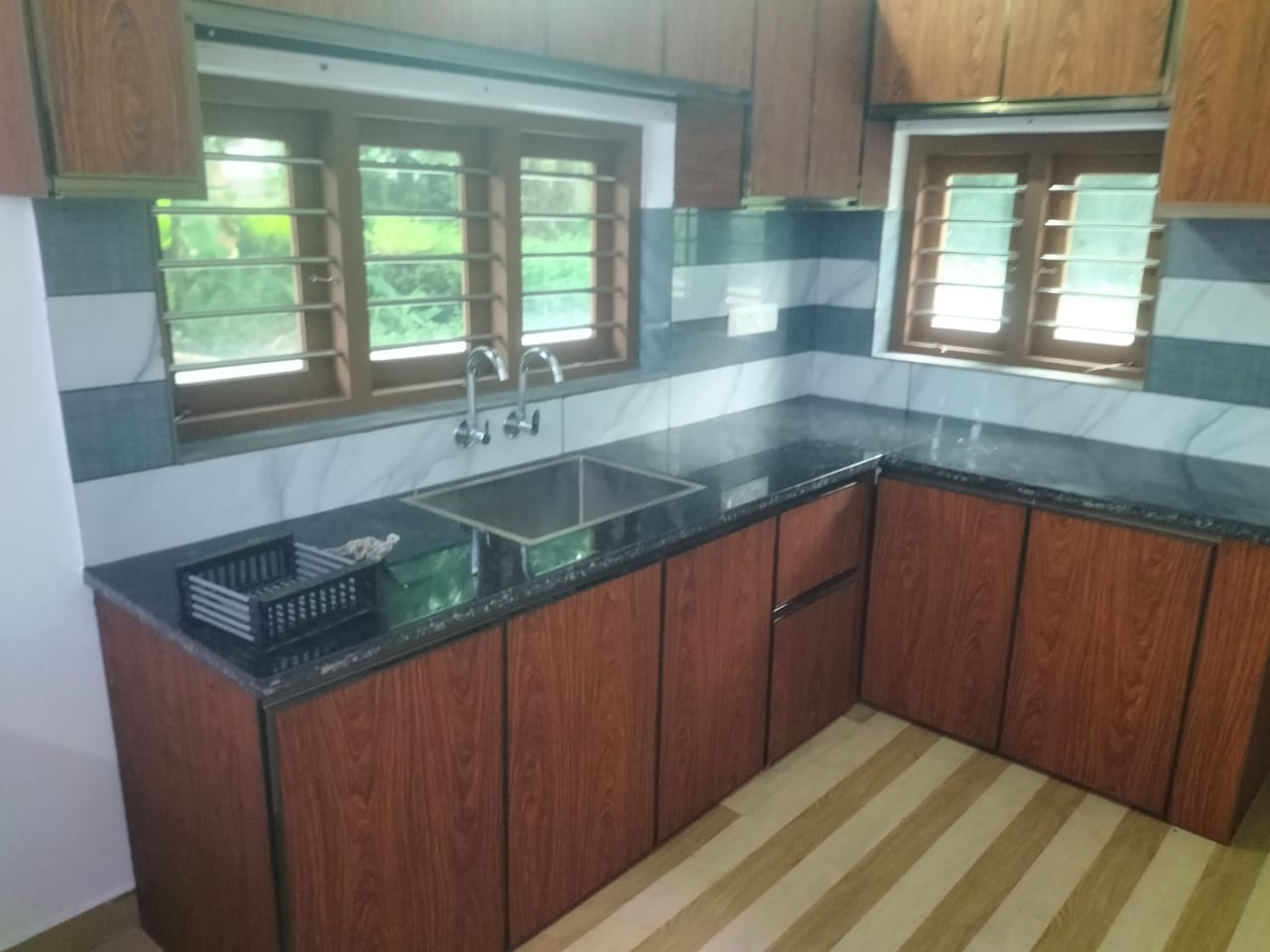 2000 sqft, 4BHK Semifurnished House in Pallikkara, Kakkanad