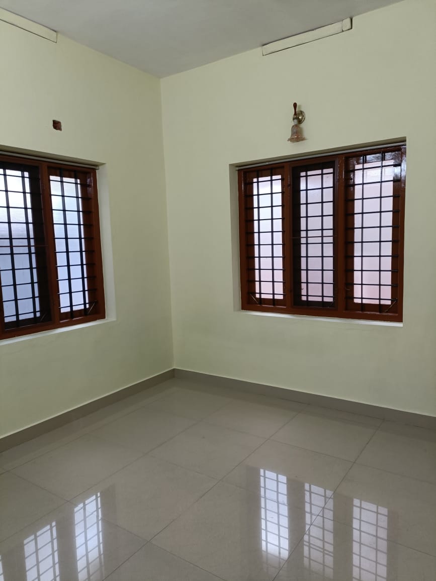 2BHK Semi furnished Flat in Chembumukku,Kakkanad,1000sqft