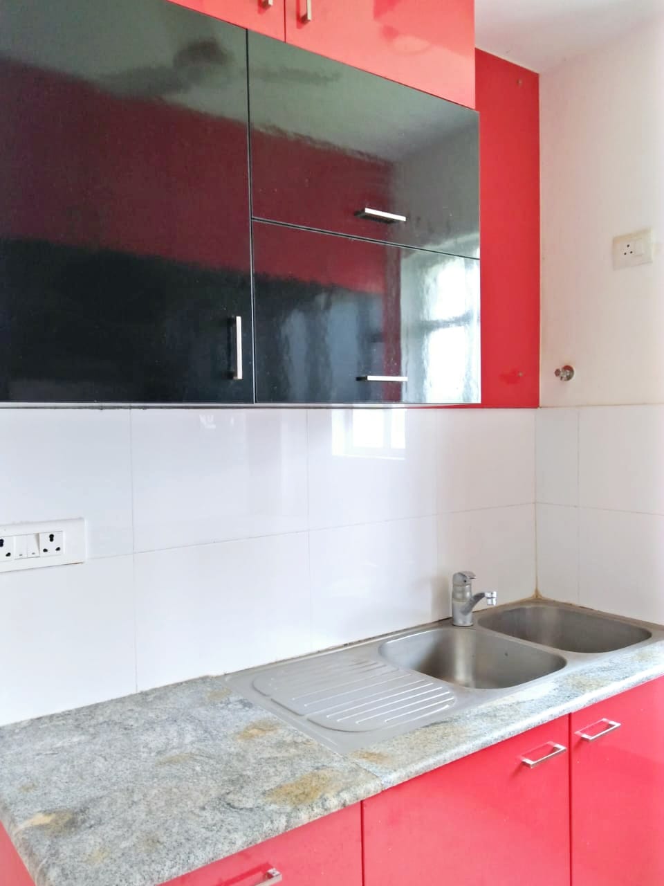 2BHK Semifurnished Flat for Sale, 1182sqft