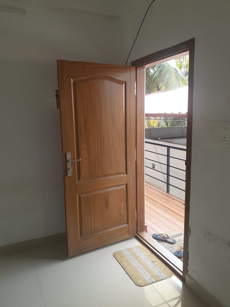 5BHK Semifurnished House2100sqft